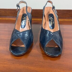 Vintage Pappagallo Women's Navy Peep Toe Heels